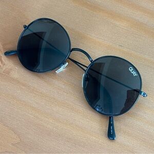 Quay Mod Star Round Sunglasses | Black
